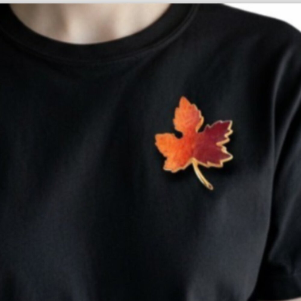 Vintage Maple Leaf Pin Gold-Rimmed Orange & Red Enamel – Fall/Autumn